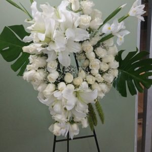 Elegante corona fúnebre