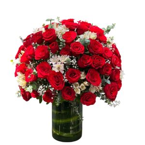 Florero con 100 rosas
