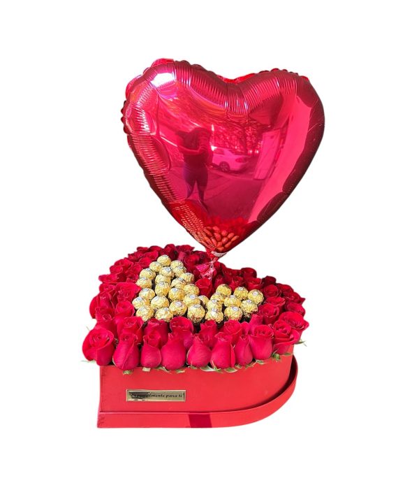Corazon de rosas con chocolates